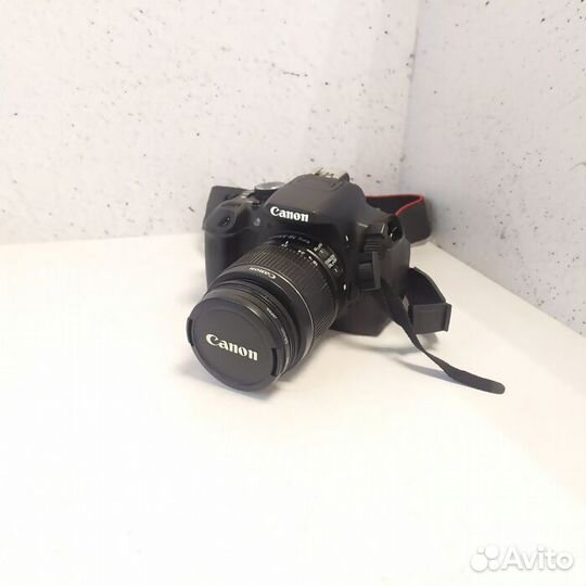 Зеркальный фотоаппарат Canon EOS 650D