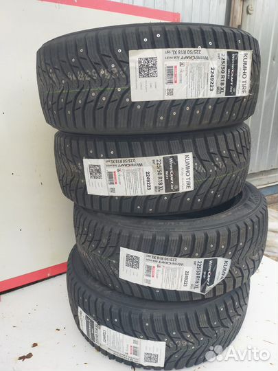 Kumho WinterCraft Ice WI31 225/50 R18 99T