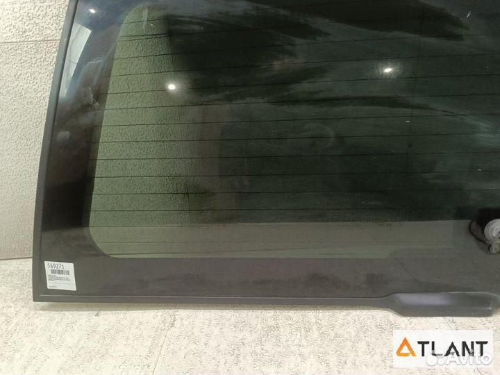 Дверь задняя chevrolet suburban