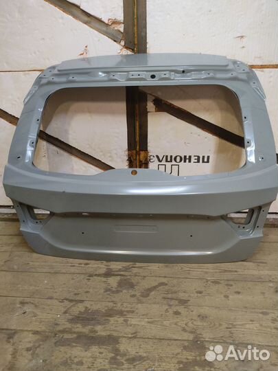 Задняя дверь багажника лада Веста св кросс
