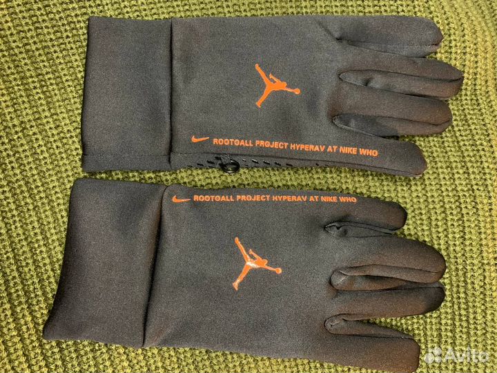 Перчатки Nike Jordan на зиму