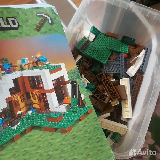 Конструктор Майнкрафт 10624 База на водопаде