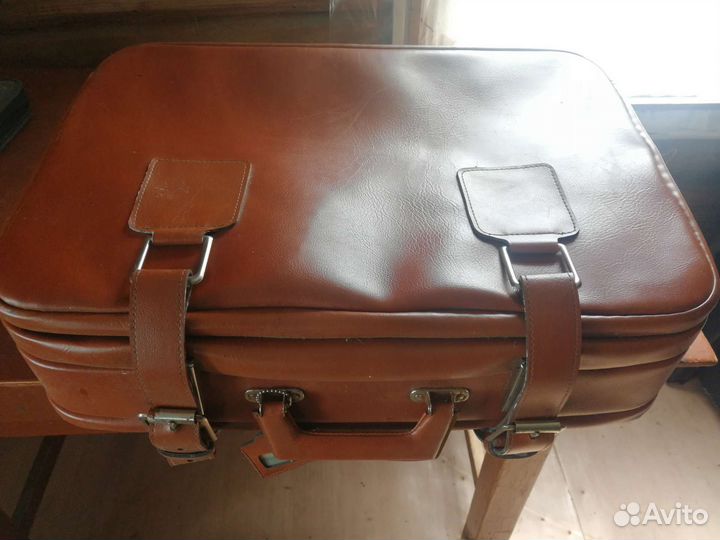 Чемодан кожаный ретро