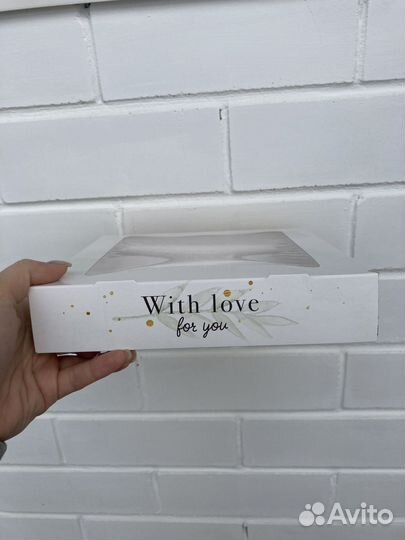 Подарочная коробка упаковка