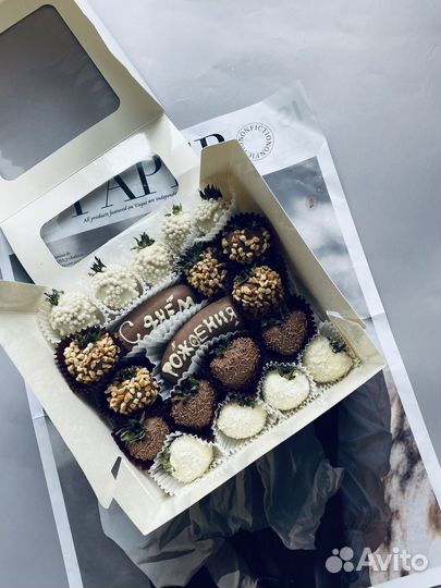 Подарок - клубника в шоколаде, мужчине - пельмени