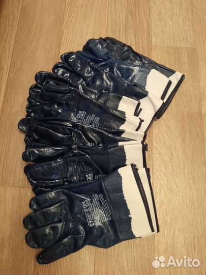 Перчатки резиновые