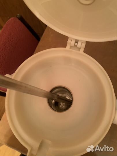 Термосы китайские с помпой (новый и б/у)