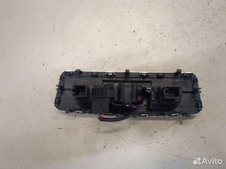 Кнопка обогрева сидений Audi A4 (B8) Allroad, 2014
