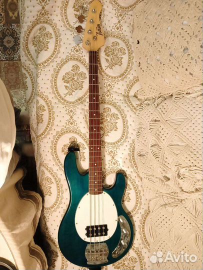 Бас гитара Music Man StingRay от RussTone