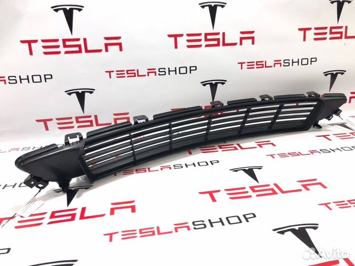 Решетка декоративная основного радиатора (передний бампер)