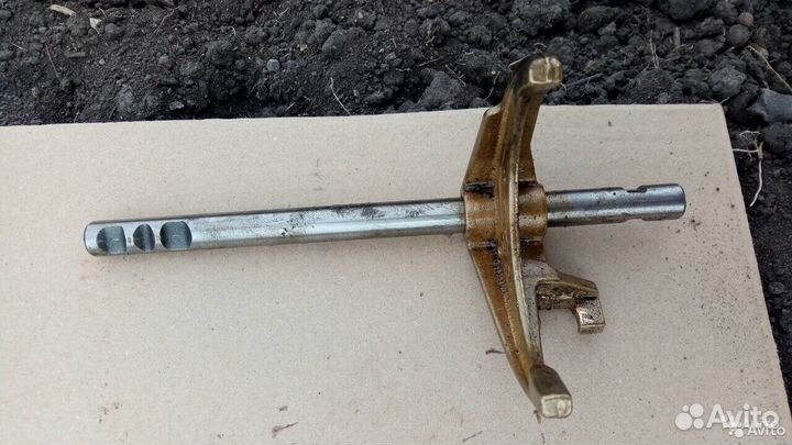 Вилка 1-2-ой передач Renault, mitsubishi