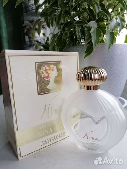 Nina Ricci Nina (1987) флакон с коробкой