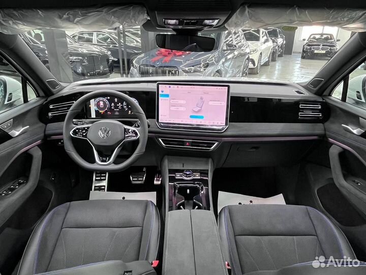 Volkswagen Tiguan L 2.0 AMT, 2024, 15 км