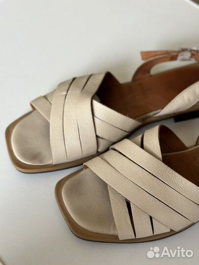 Обувь женская 40 размер