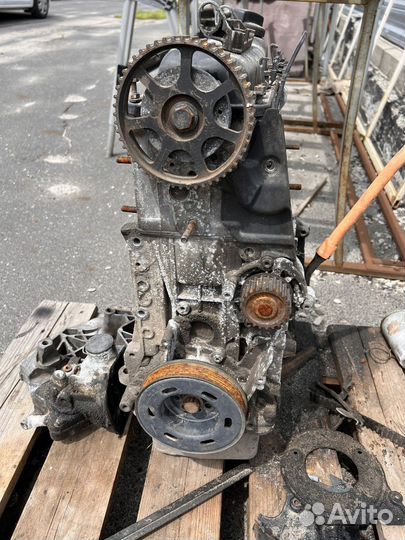 Двигатель AEH audi a3