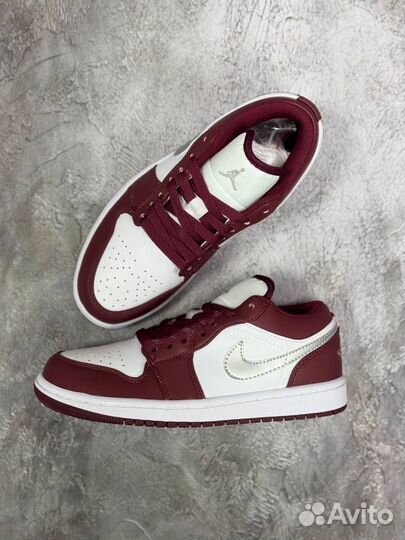 Женские Кроссовки Nike Air Jordan 1 Low