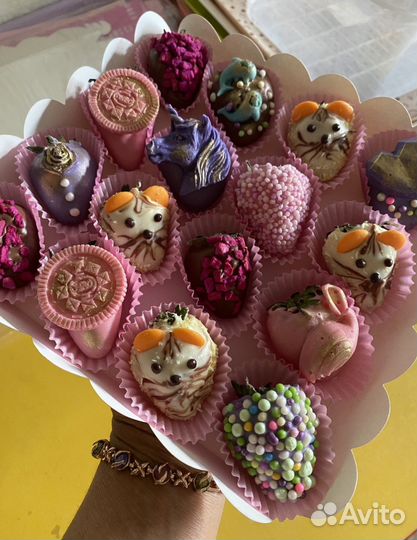 Клубничка в шоколаде в коробке