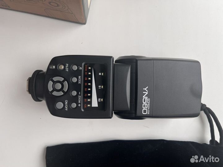 Вспышка yongnuo 560