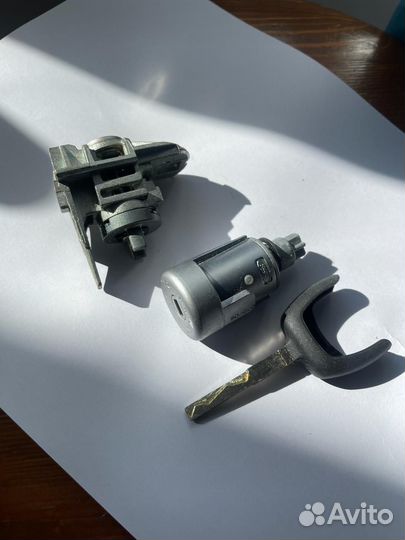 Продам личинки и ключ для Форд Фокус 2