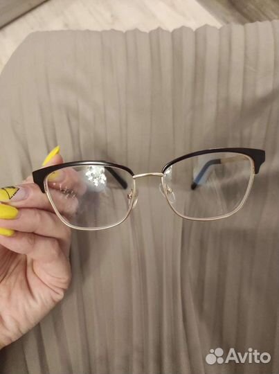 Очки с диоптриями -1