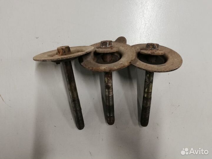 Болт задней балки Acura MDX YD1 2001-2006 г