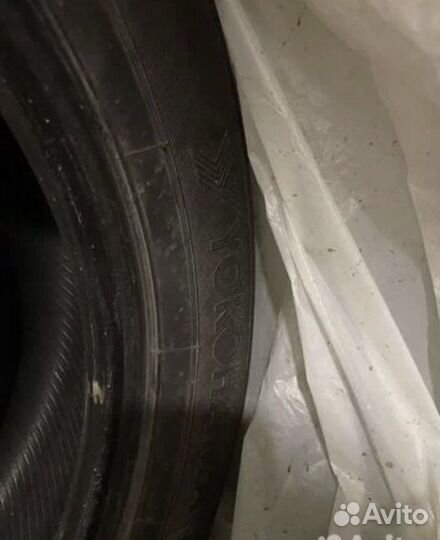 Yokohama BluEarth E70 215/55 R17