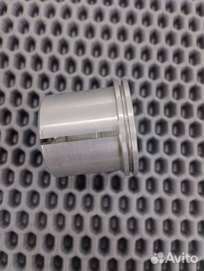 Mvagusta F3 Brutale Dragster800 675 гайка траверсы