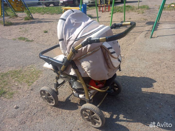 Коляска с перекидной ручкой