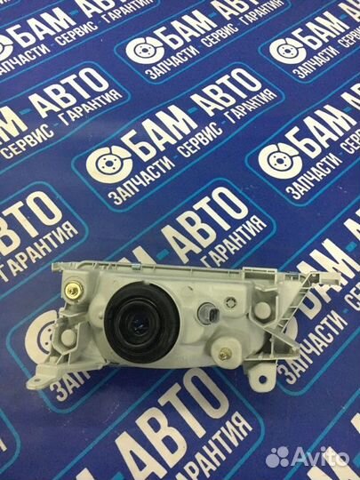 Фара передняя правая Toyota Corona