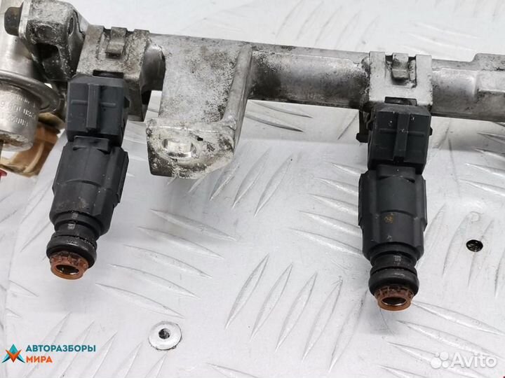 Форсунка Ford Focus 2000 1111848