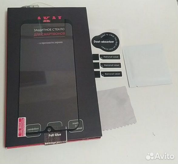 Чехлы и защитные стекла