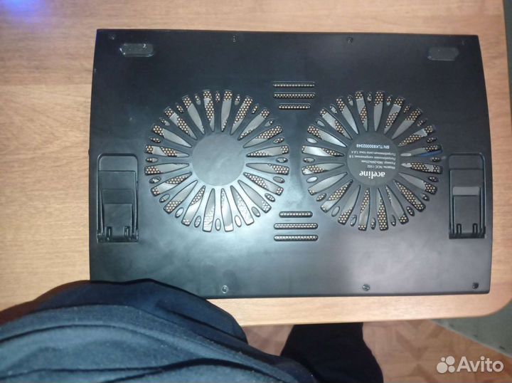 Подставка с охлаждением для ноутбука