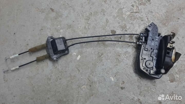 Замок задней правой двери infiniti FX37