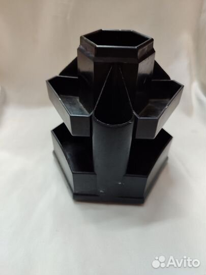 Оргайназер для ручек и кпрандашей