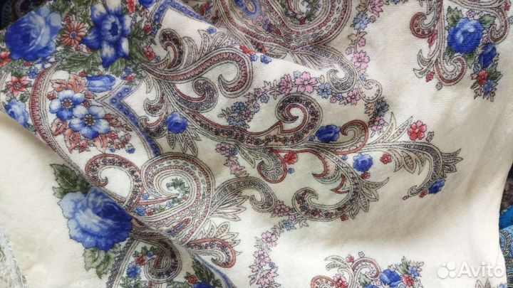 Павловопосадский шерстяной платок