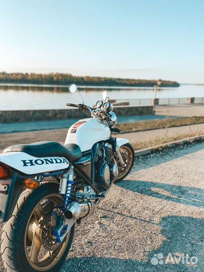 Honda cb400sf