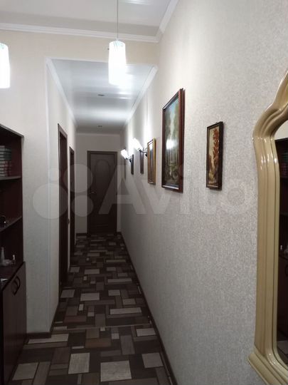 2-к. квартира, 61 м², 4/5 эт.