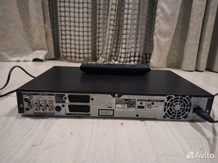 Рекордер/проигрыватель Sony RDR-HX950