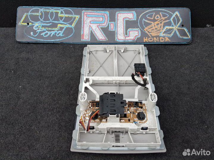 Плафон салона Opel Astra H хэтчбек 1.6 Z16XER 2008