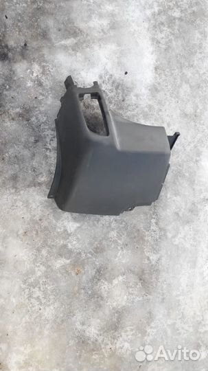 Клык задний на Mercedes Sprinter А9068802371