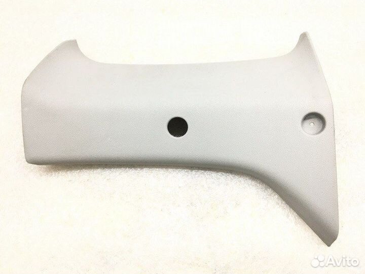 Обшивка стойки задняя правая Peugeot Partner Tepee