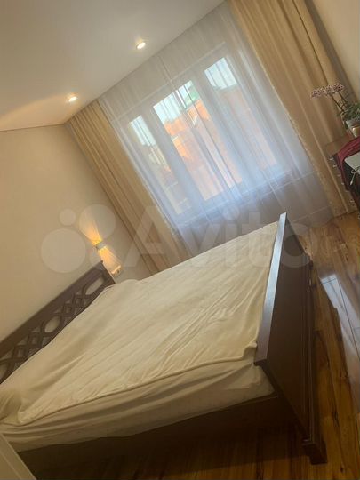 3-к. квартира, 85 м², 8/10 эт.