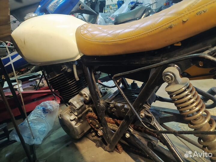 Запчасти на Honda cb400ss