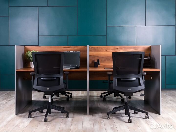 Комплект офисной мебели Россия