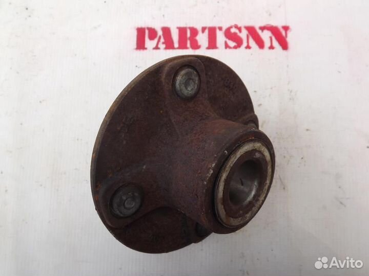 Ступица задняя Ниссан Классик