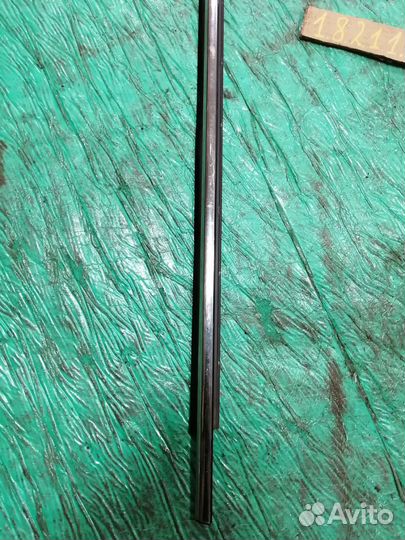 Молдинг задней правой двери Toyota Camry V50