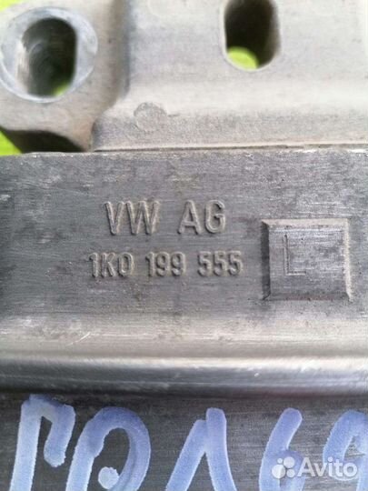 Подушка МКПП левый Фольксваген Гольф 5 плюс