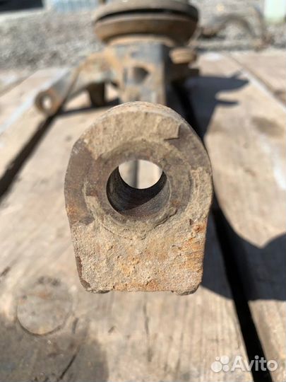 Кулак поворотный передний левый Hyundai Sonata EF