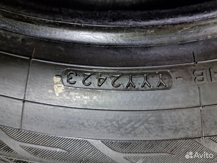 Yokohama Ice Guard IG55 215/65 R16 102T