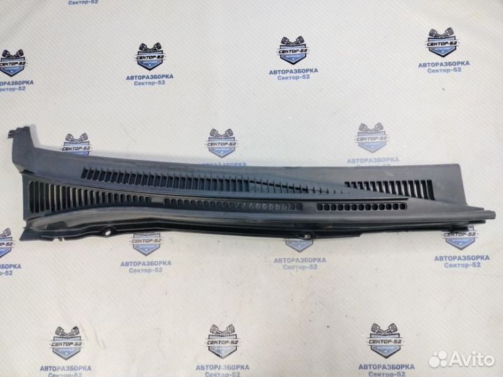 Решетка стеклоочистителей Suzuki Grand Vitara 2